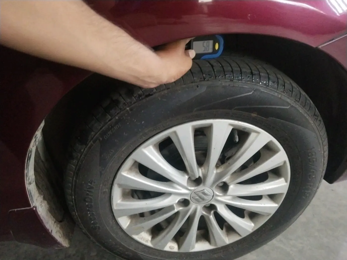2016 Maruti Ciaz ZXI AT, Petrol, Automatic, 34,285 km, tyre