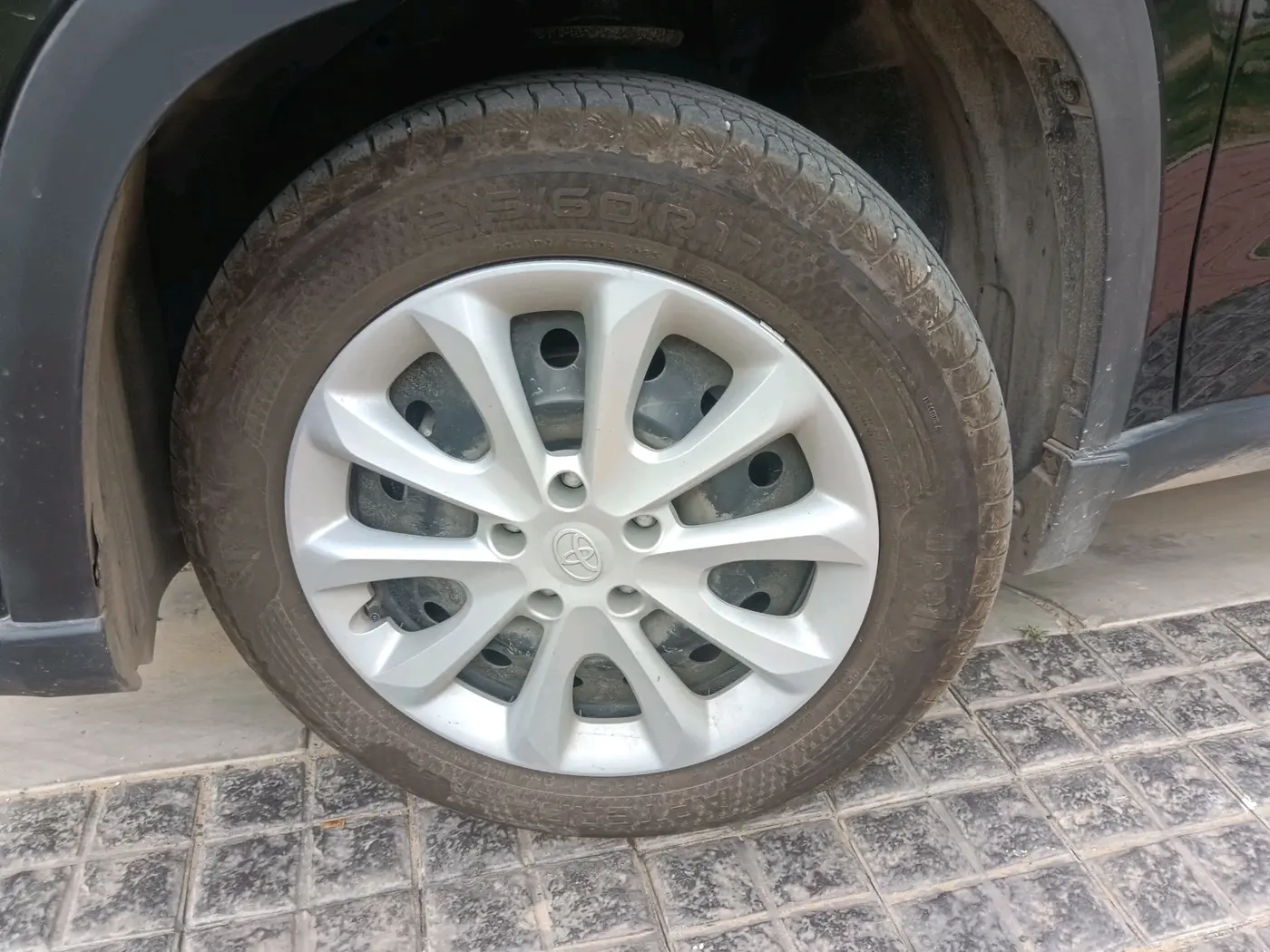 2025 Toyota URBAN CRUISER HYRYDER E NEO DRIVE, Petrol, Manual, 11,588 km, tyre