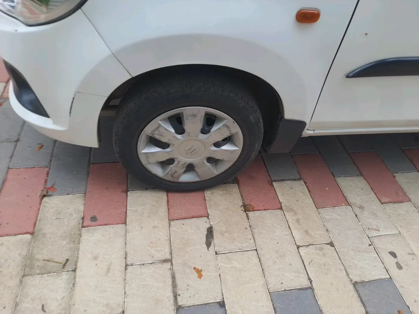 2016 Maruti Alto K10 VXI, Petrol, Manual, 53,926 km, tyre