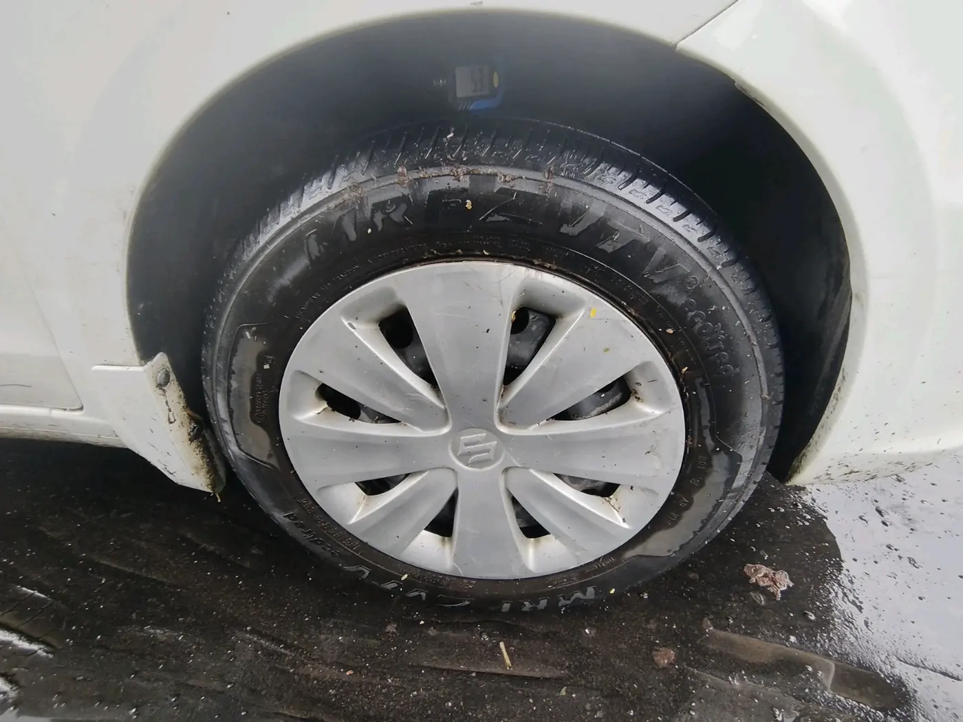 2017 Maruti Ertiga VXI CNG, CNG, Manual, 90,988 km, tyre