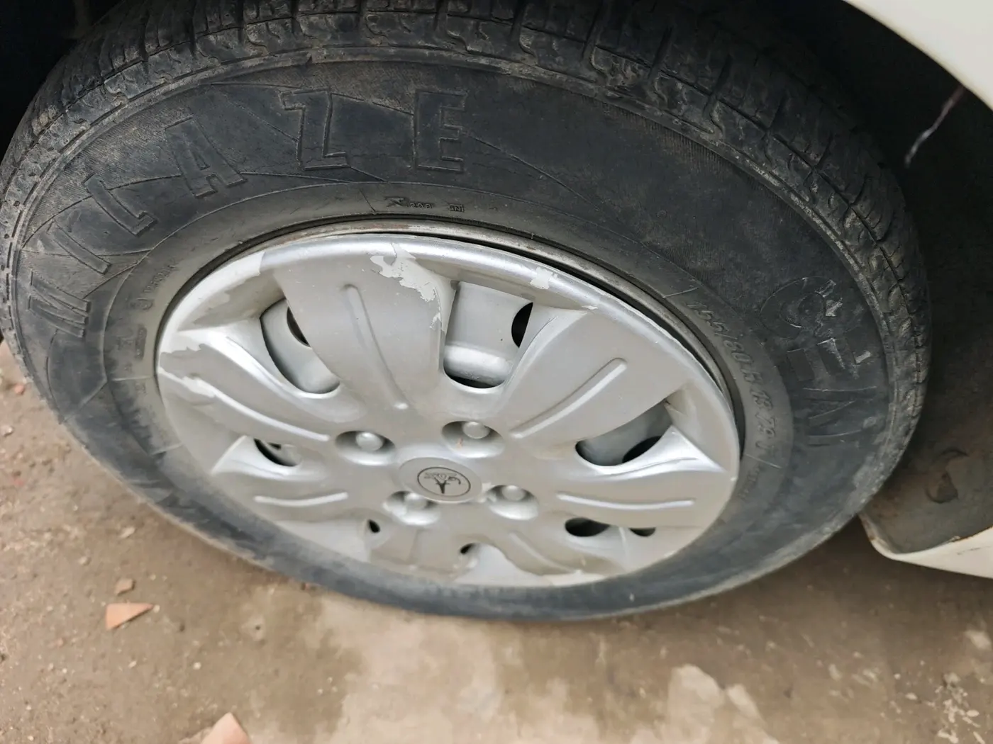 2011 Hyundai i10 ERA 1.1, Petrol, Manual, 29,691 km, tyre