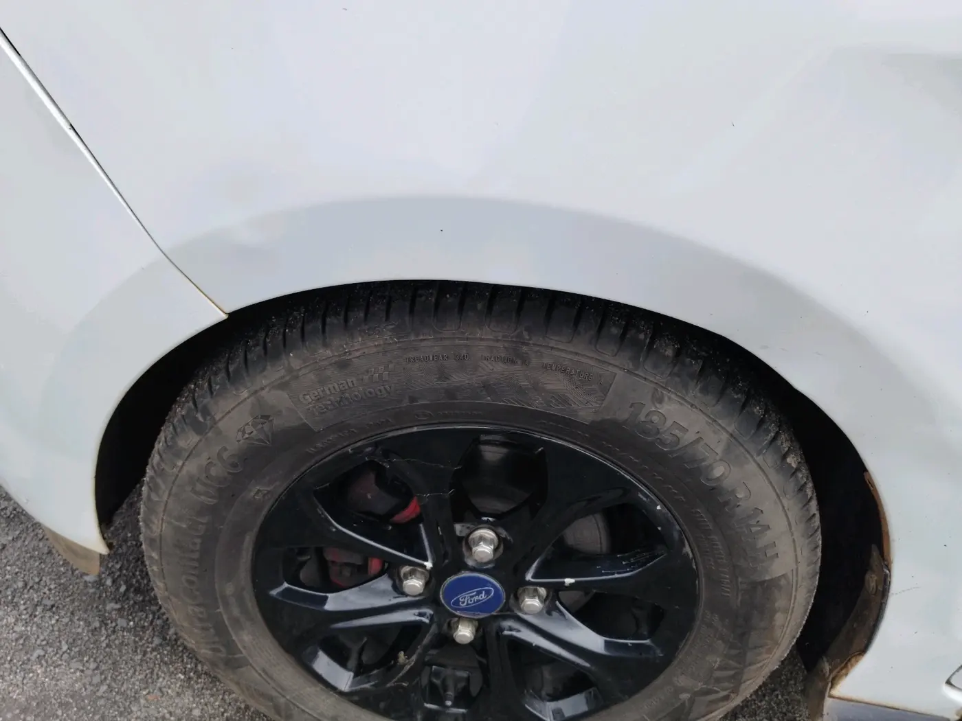 2017 Ford Figo Aspire TITANIUM 1.5 PETROL AT, CNG, Automatic, 70,139 km, tyre