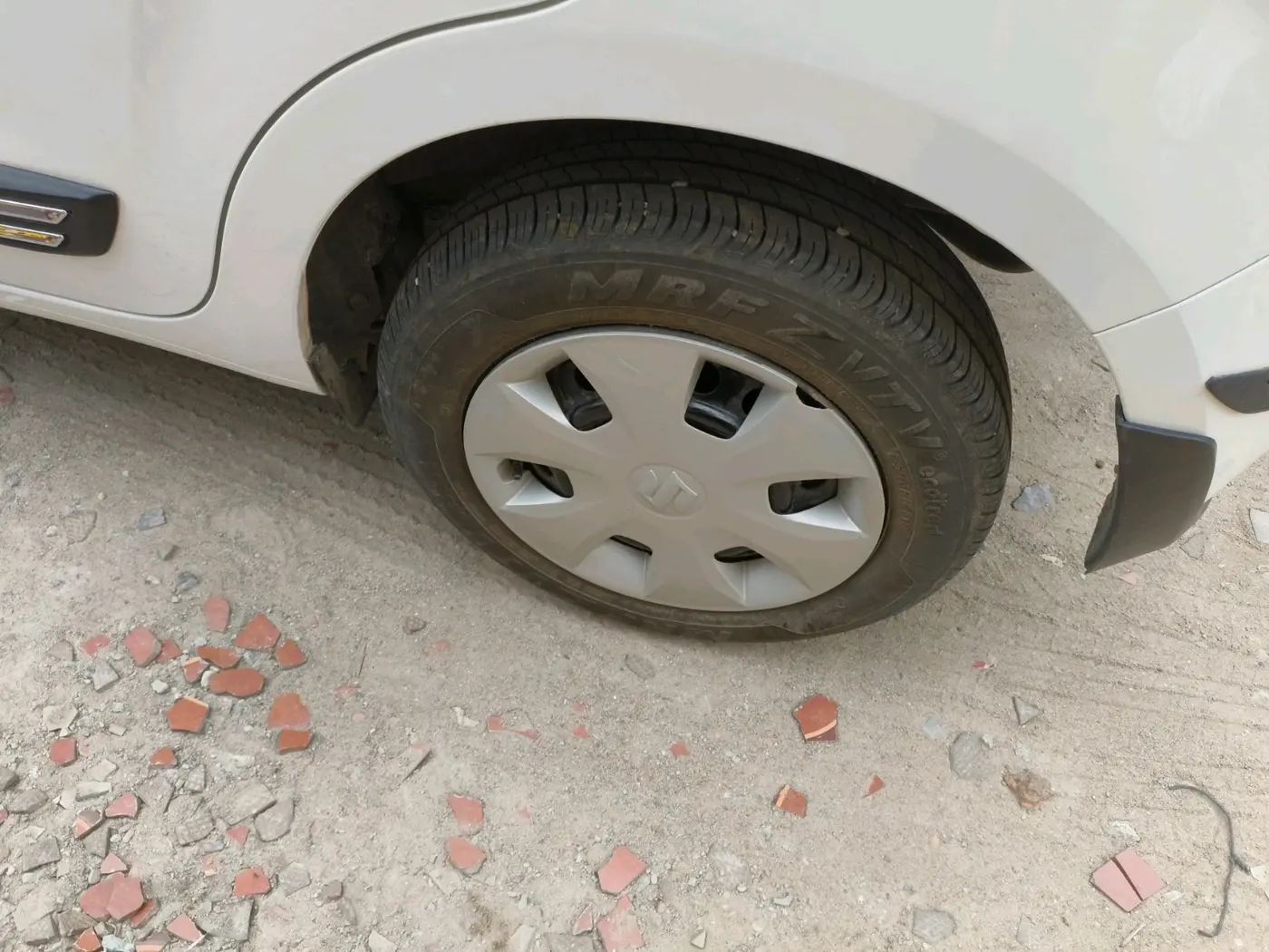 2025 Maruti New Wagon-R ZXI 1.2, Petrol, Manual, 8,010 km, tyre