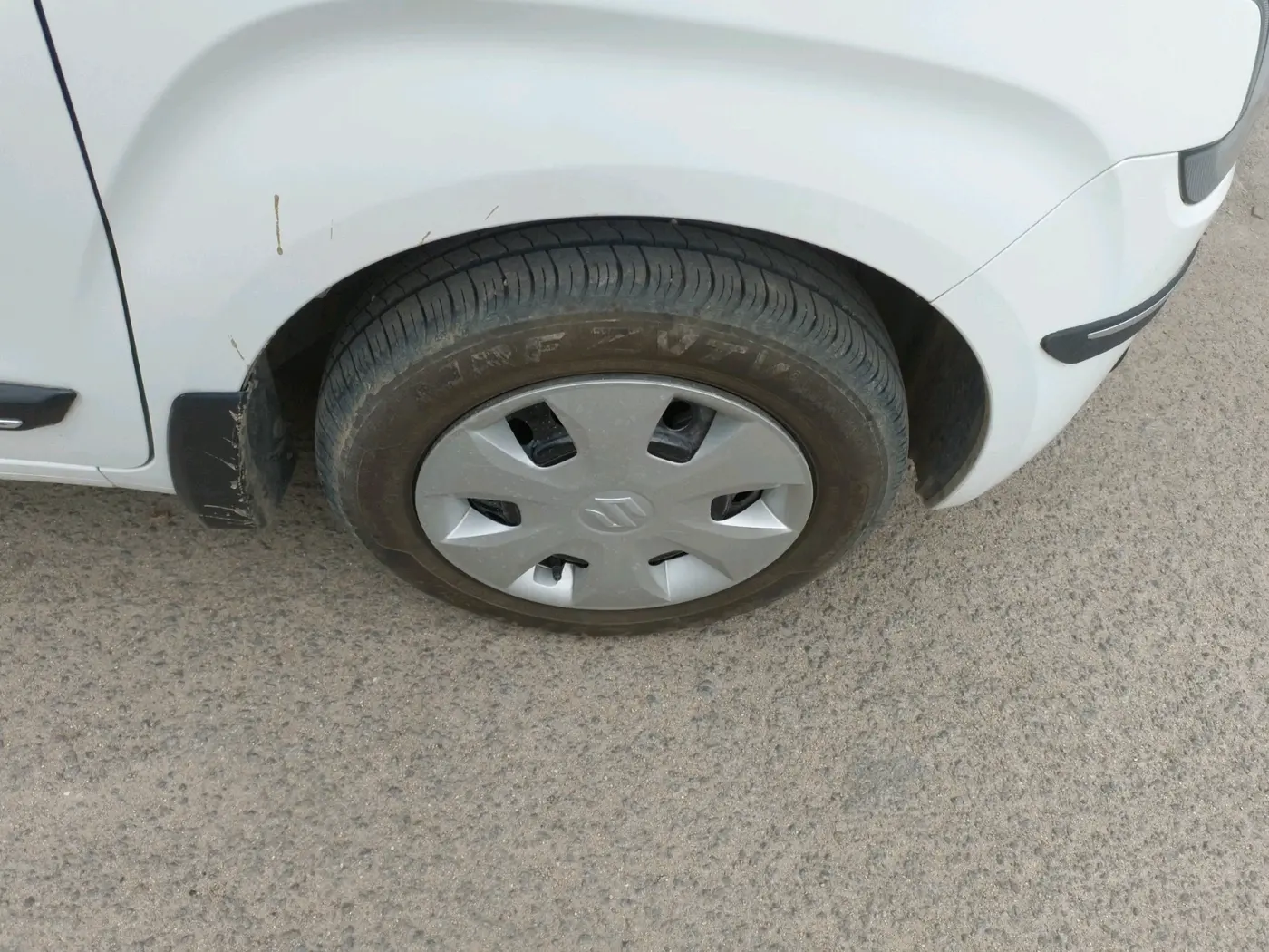 2025 Maruti New Wagon-R ZXI 1.2, Petrol, Manual, 8,010 km, tyre