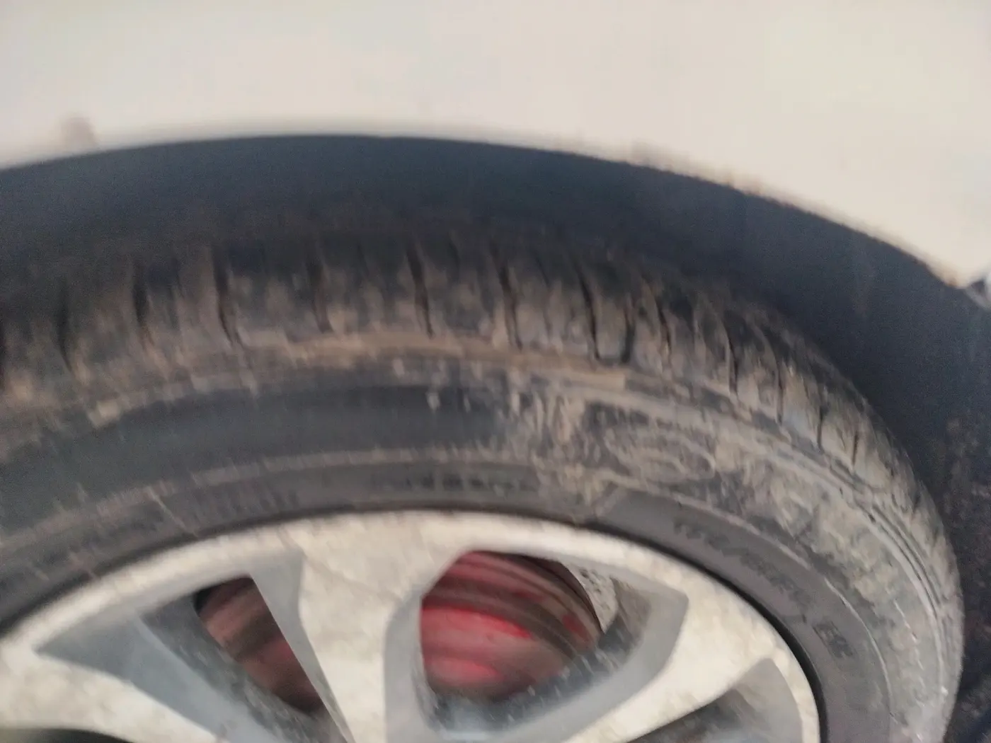 2014 Hyundai Xcent SX 1.2, CNG, Manual, 1,26,012 km, tyre