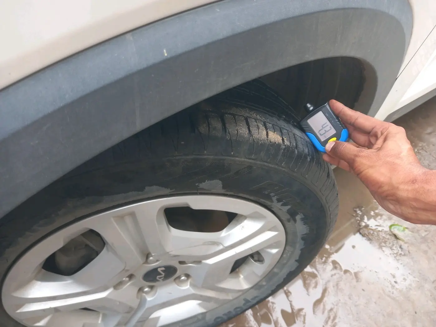 2021 KIA SONET HTK PLUS 1.2, Petrol, Manual, 66,570 km, tyre