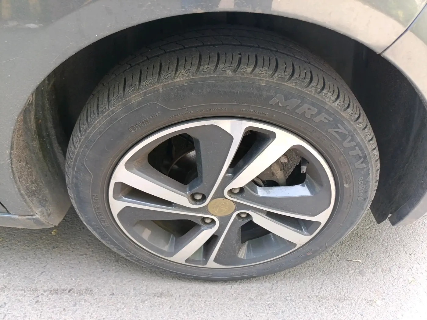 2022 Tata ALTROZ XZ PETROL, CNG, Manual, 51,965 km, tyre