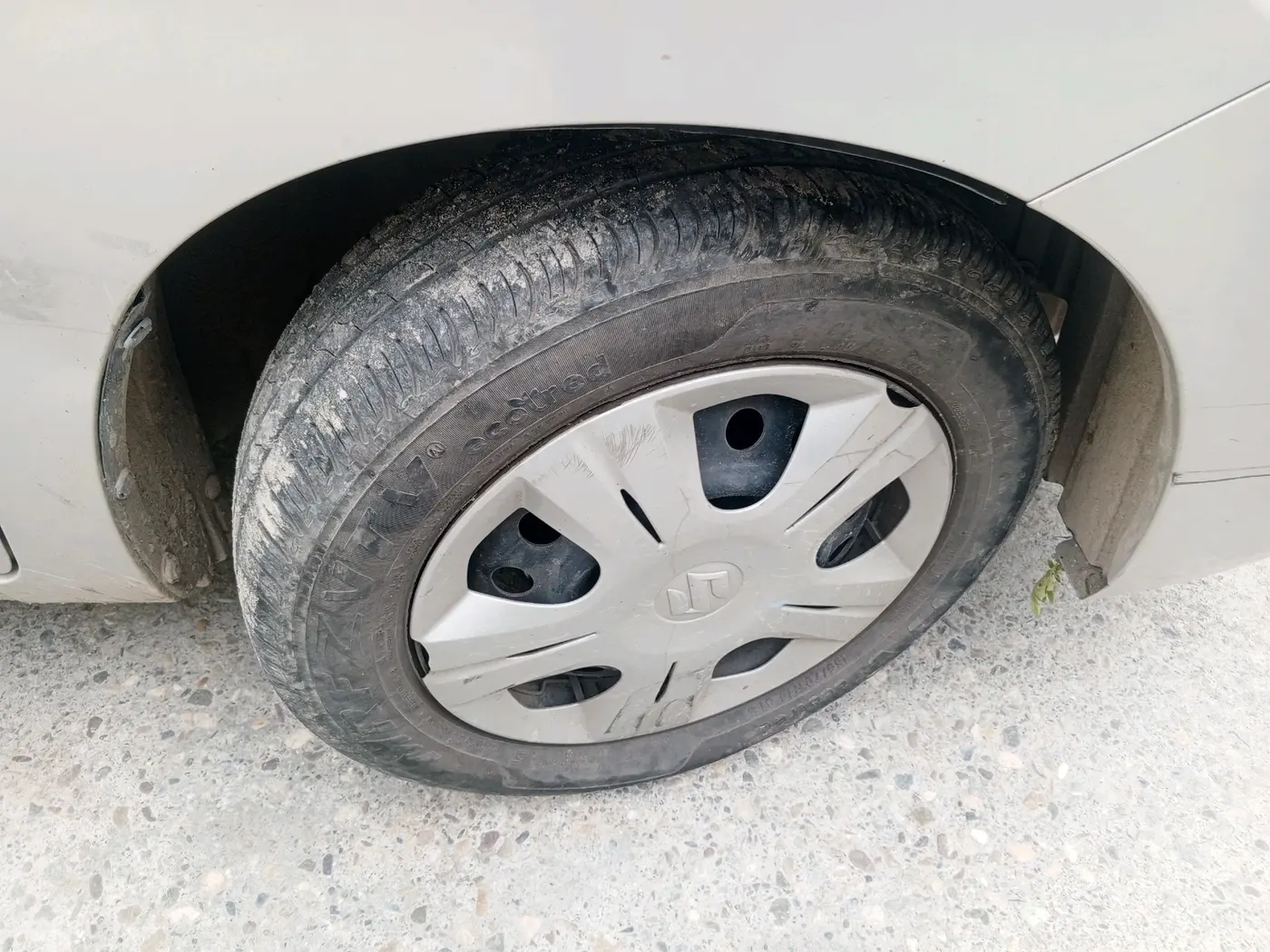 2017 Maruti Wagon R 1.0 VXI AMT, Petrol, Automatic, 41,241 km, tyre