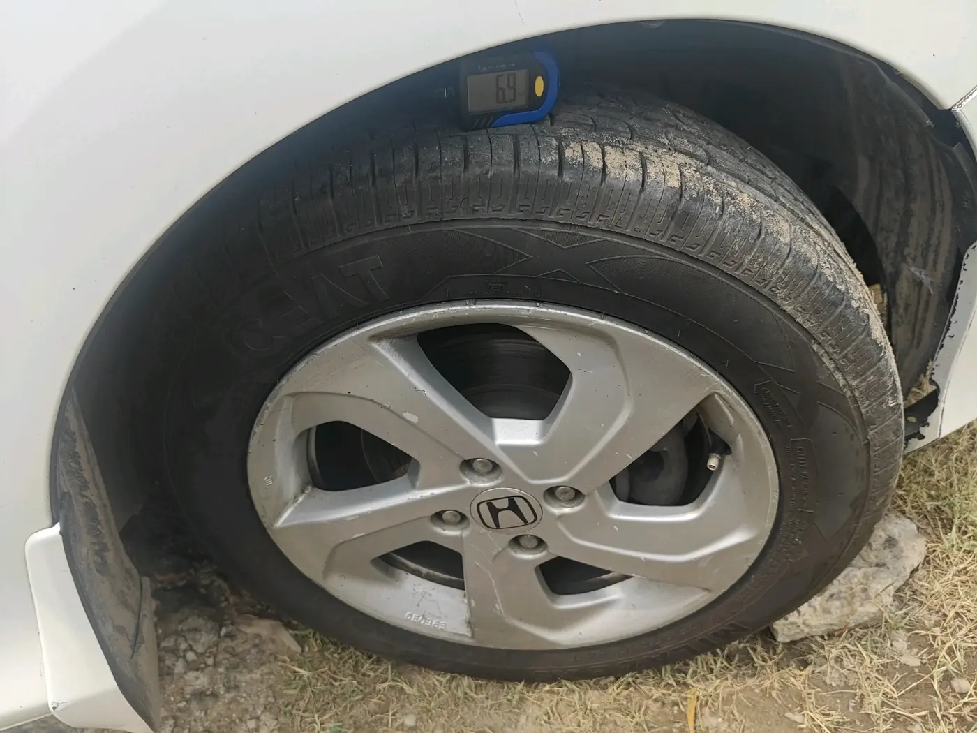 2015 Honda City 1.5L I-VTEC V MT, Petrol, Manual, 1,92,853 km, tyre