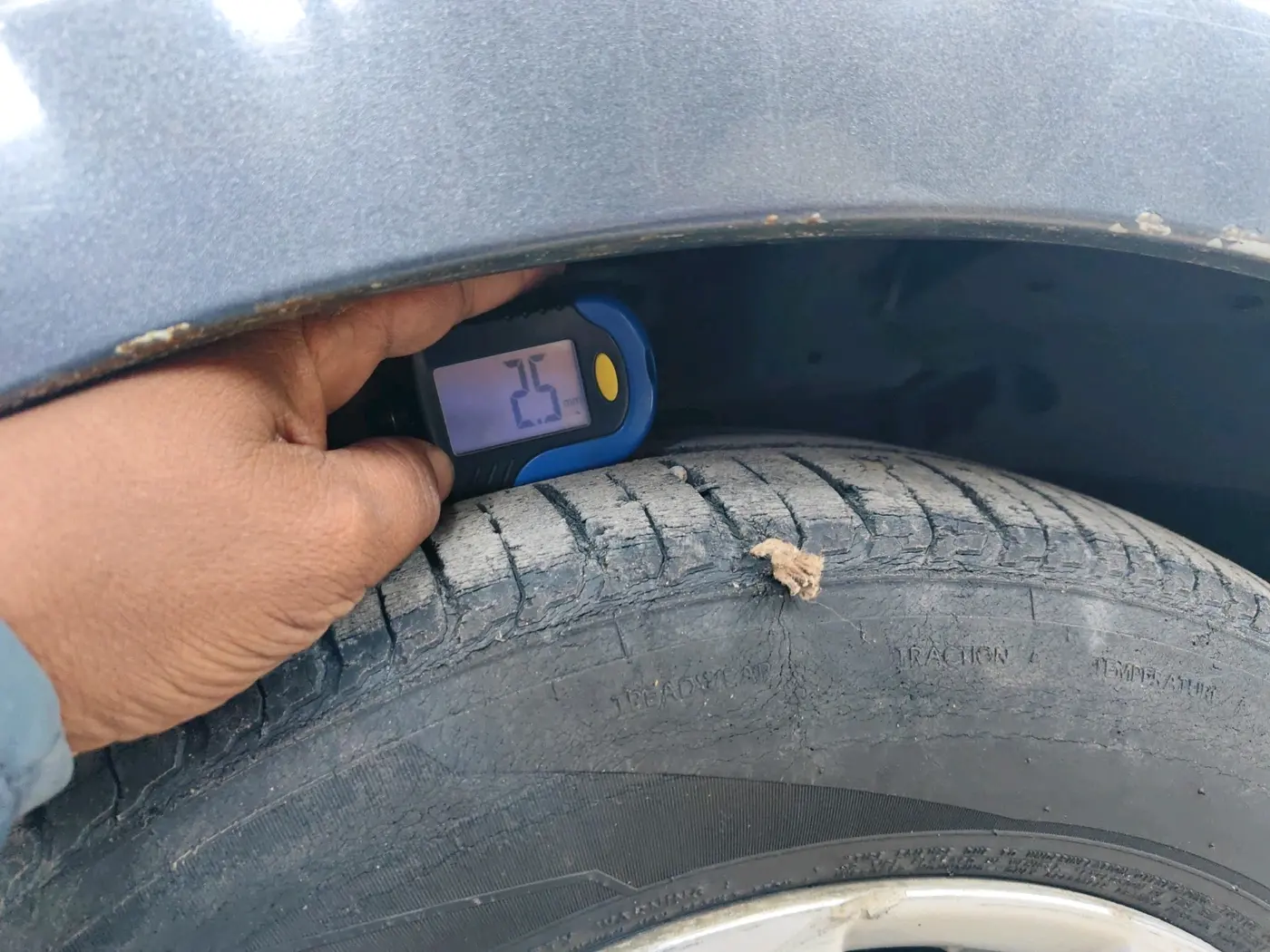 2014 Maruti Ertiga ZDI, Diesel, Manual, 1,08,328 km, tyre