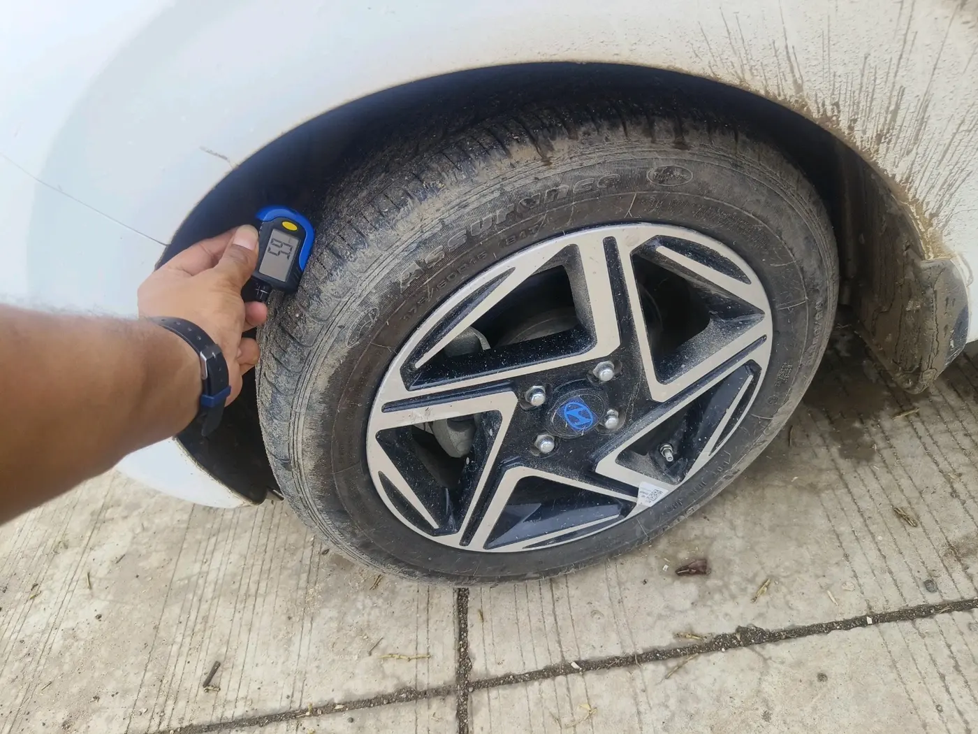 2024 Hyundai GRAND I10 NIOS ASTA AMT 1.2 KAPPA VTVT, Petrol, Automatic, 1,905 km, tyre