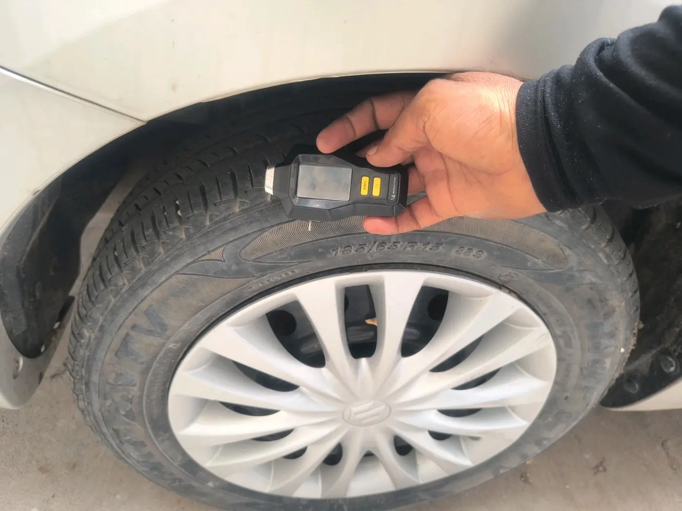 2016 Maruti Ciaz VXI, Petrol, Manual, 11,575 km, tyre