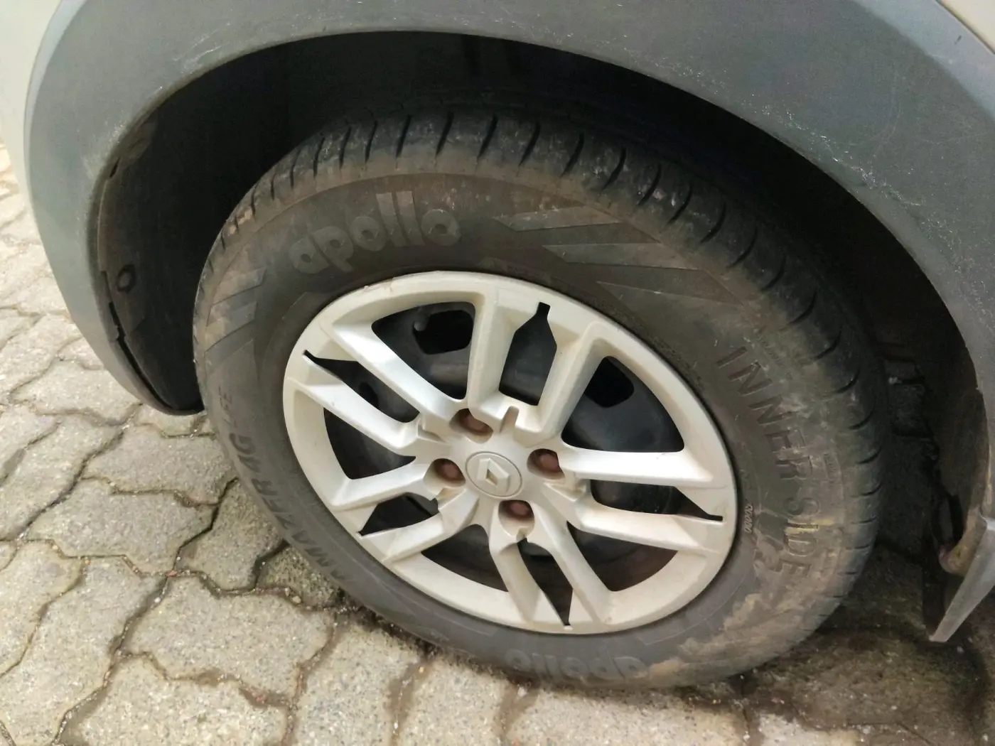 2019 Renault TRIBER RXL MT, Petrol, Manual, 66,193 km, tyre