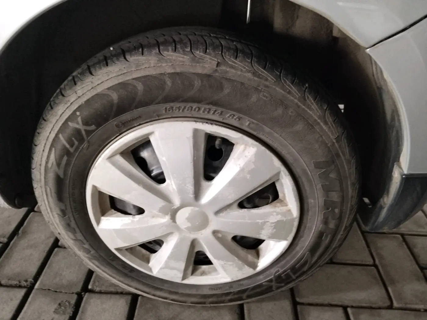 2012 Maruti Swift Dzire VXI, Petrol, Manual, 37,649 km, tyre