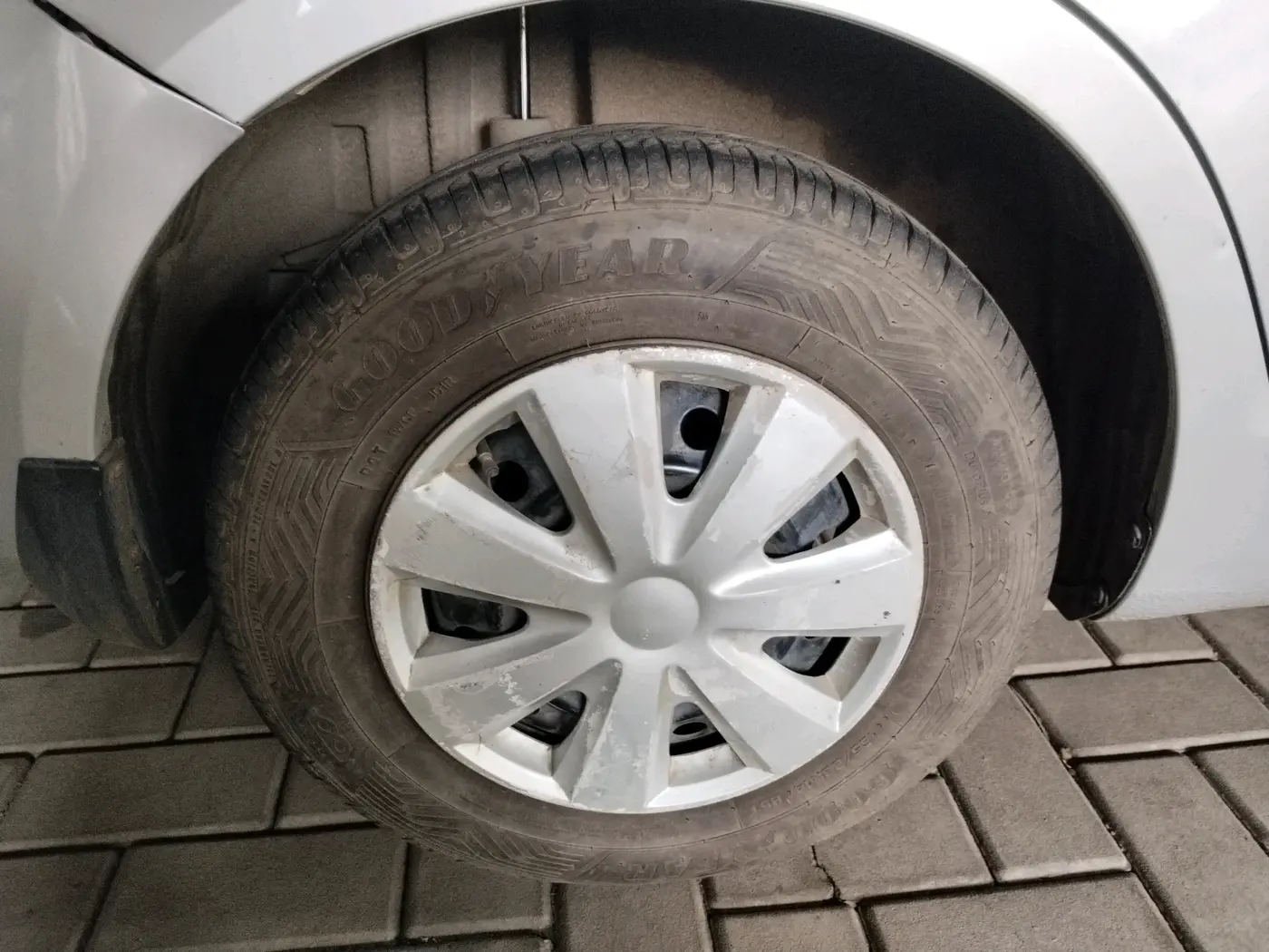 2012 Maruti Swift Dzire VXI, Petrol, Manual, 37,649 km, tyre