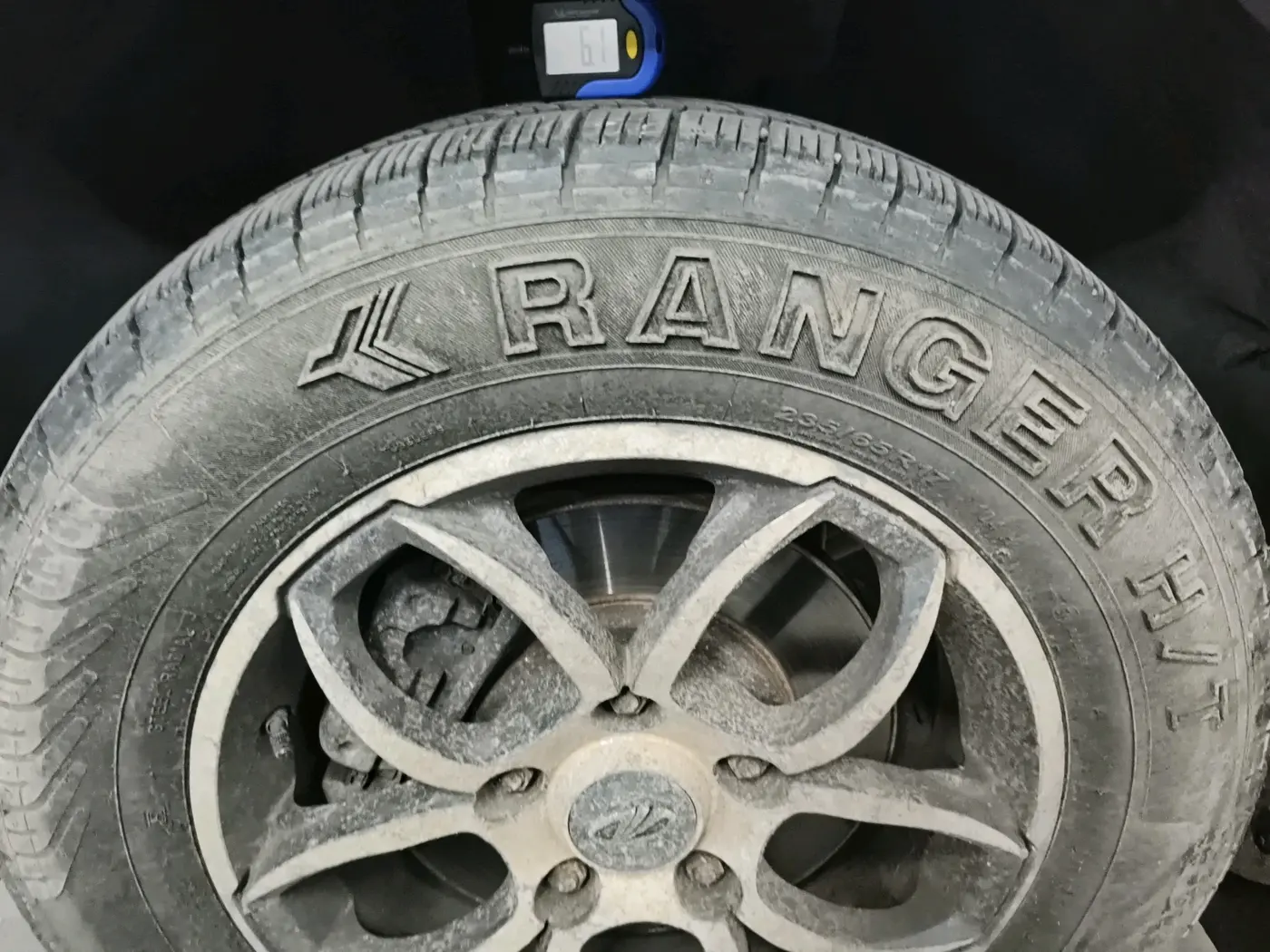 2015 Mahindra XUV500 W6, Diesel, Manual, 78,632 km, tyre
