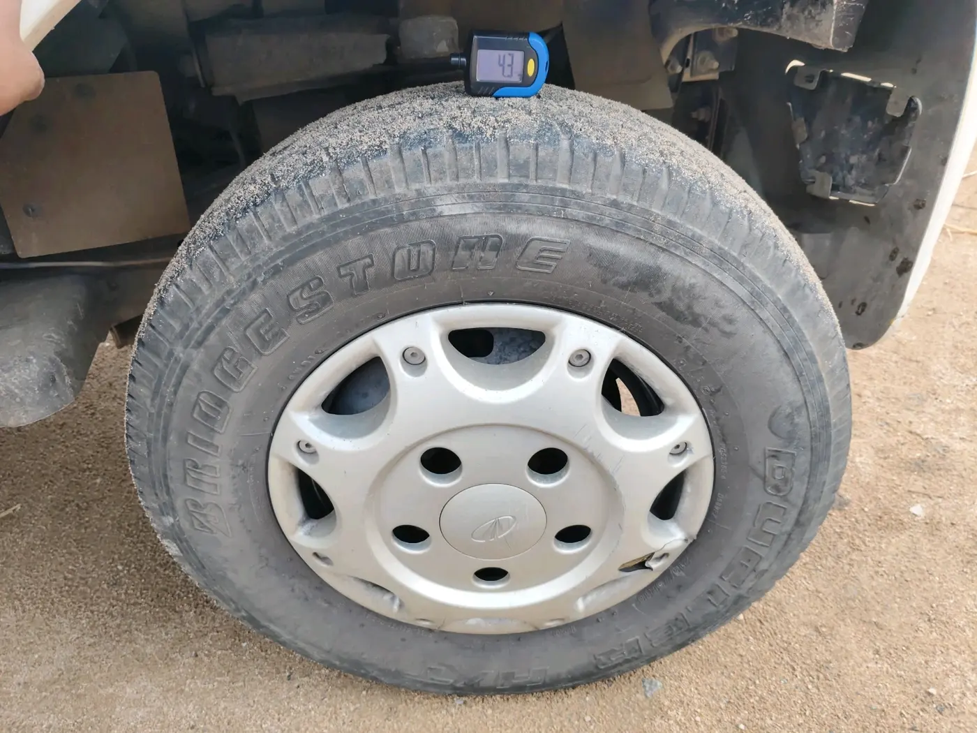 2021 Mahindra Bolero B6 (O), Diesel, Manual, 1,37,318 km, tyre