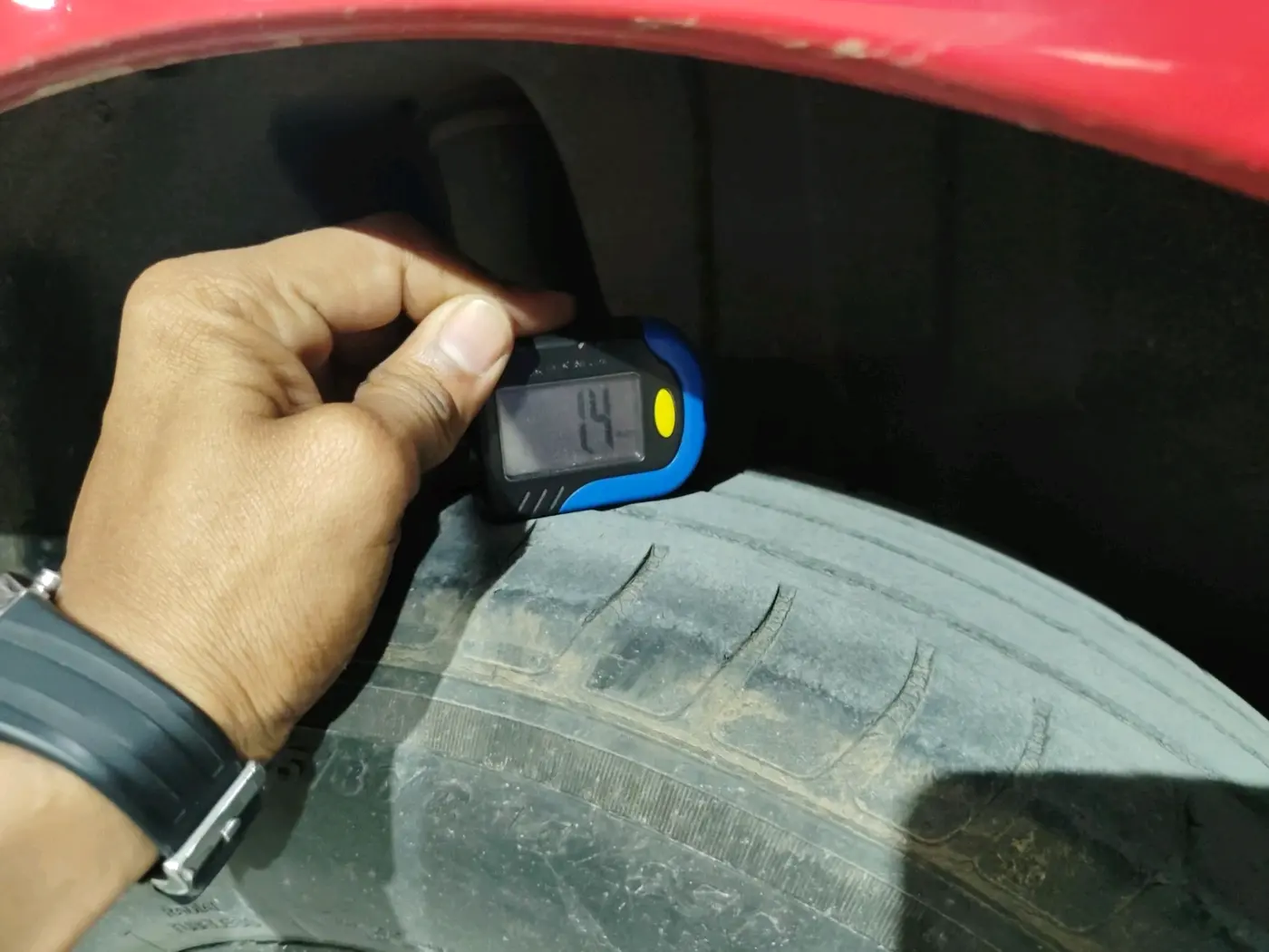 2022 Maruti Swift VXI, Petrol, Manual, 58,109 km, tyre