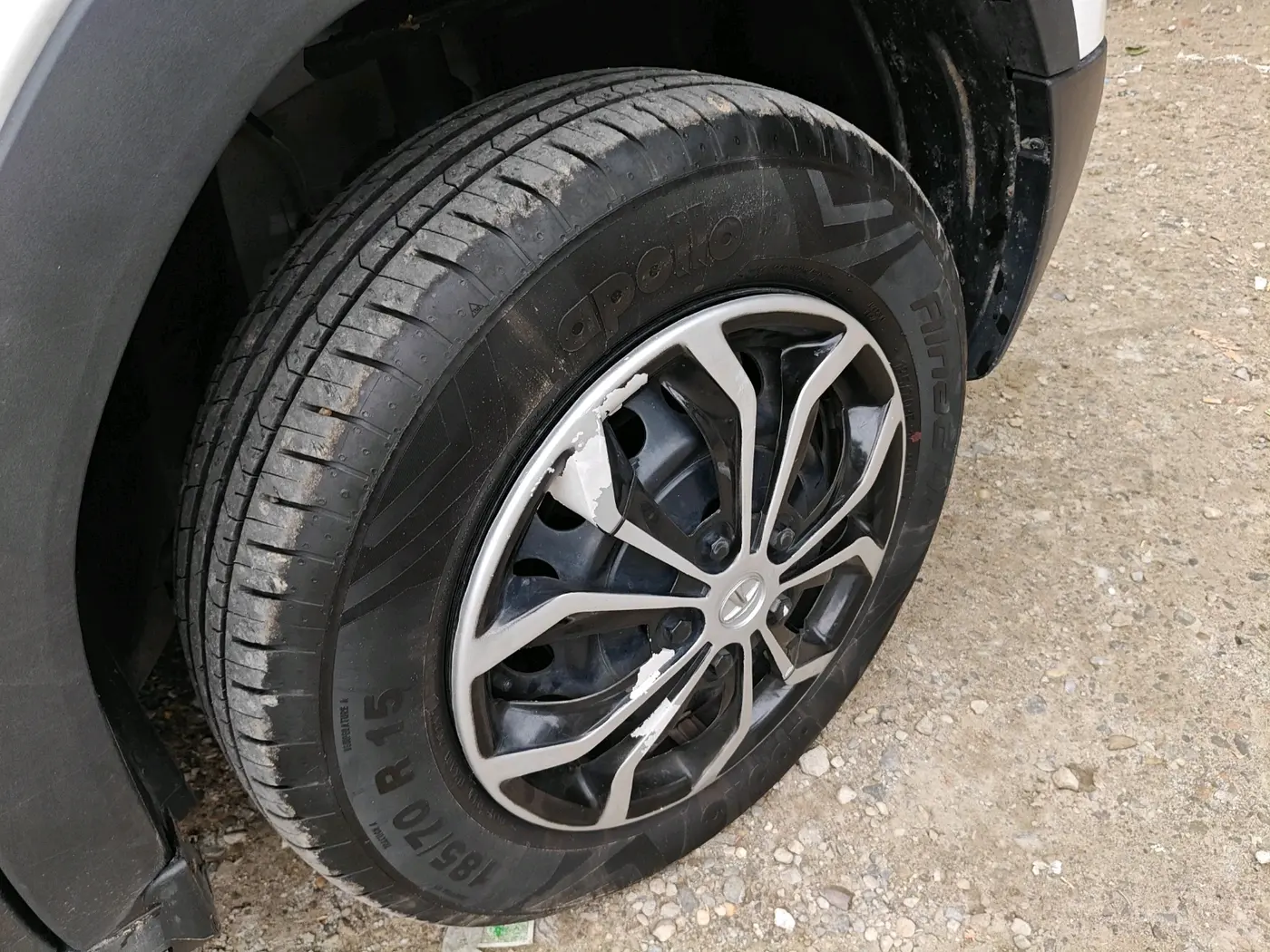 2024 Tata PUNCH PURE MT, Petrol, Manual, 7,209 km, tyre