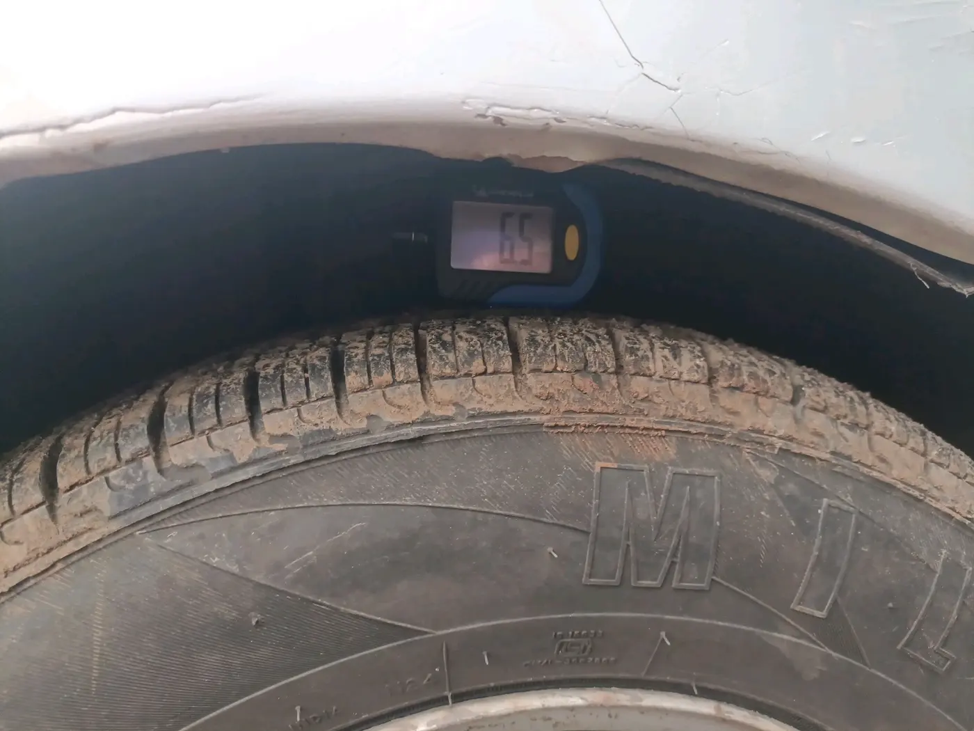 2016 Datsun Redi Go A, Petrol, Manual, 1,71,996 km, tyre