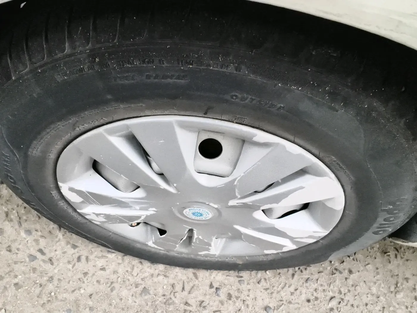 2013 Hyundai i20 SPORTZ 1.2, Petrol, Manual, 79,678 km, tyre