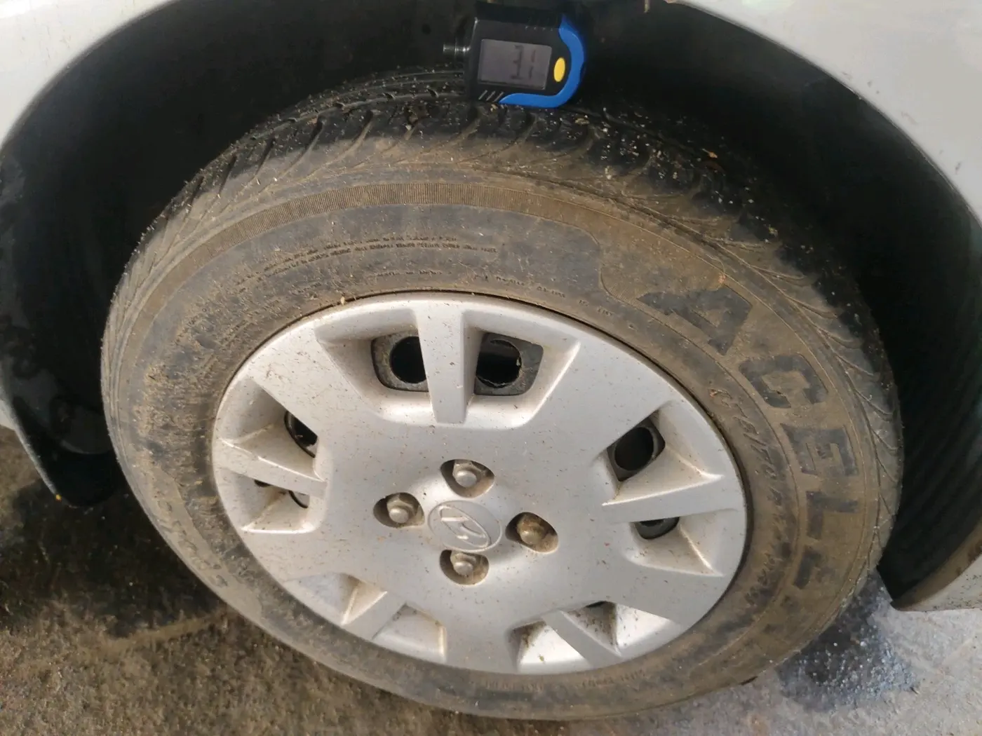 2012 Hyundai i20 MAGNA 1.2, Petrol, Manual, 38,605 km, tyre