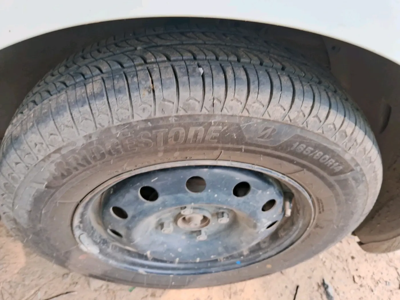 2022 Maruti Dzire VXI CNG, CNG, Manual, 84,611 km, tyre