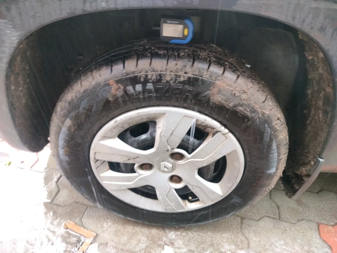 2015 Renault Kwid RXT 0.8, Petrol, Manual, 51,309 km, tyre