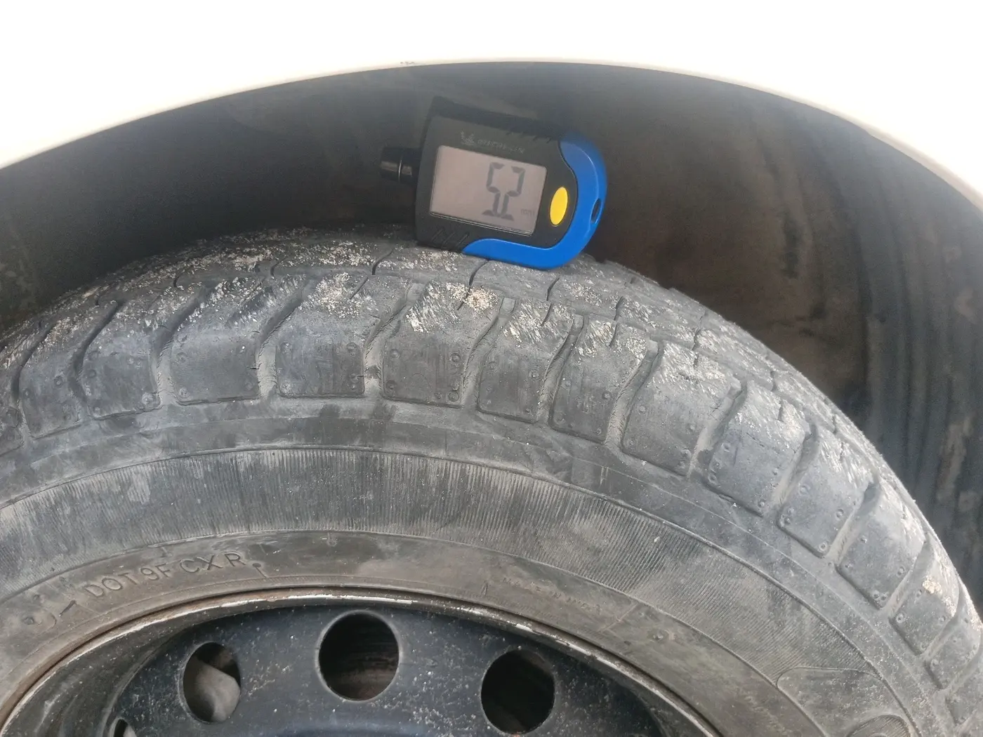 2012 Hyundai Eon ERA +, Petrol, Manual, 57,408 km, tyre
