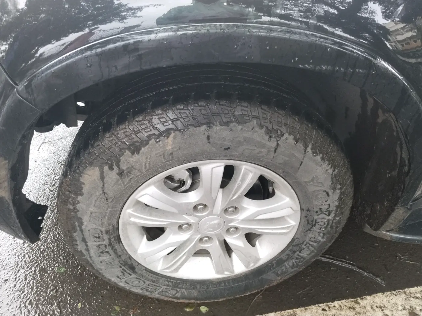 2014 Ssangyong Rexton RX7, Diesel, Automatic, 1,77,288 km, tyre