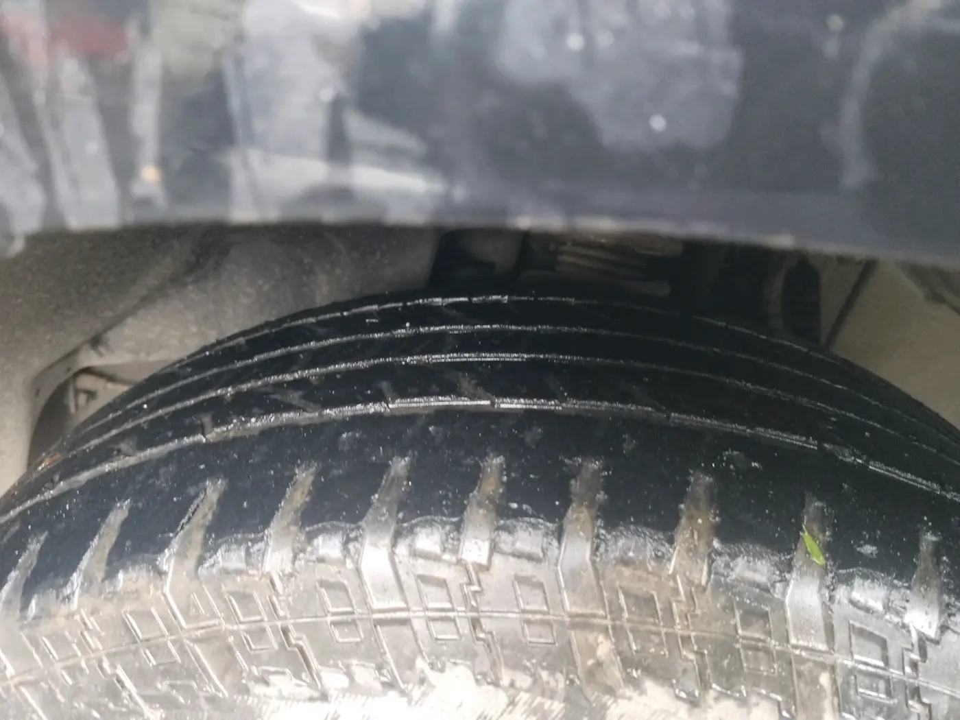 2014 Ssangyong Rexton RX7, Diesel, Automatic, 1,77,288 km, tyre