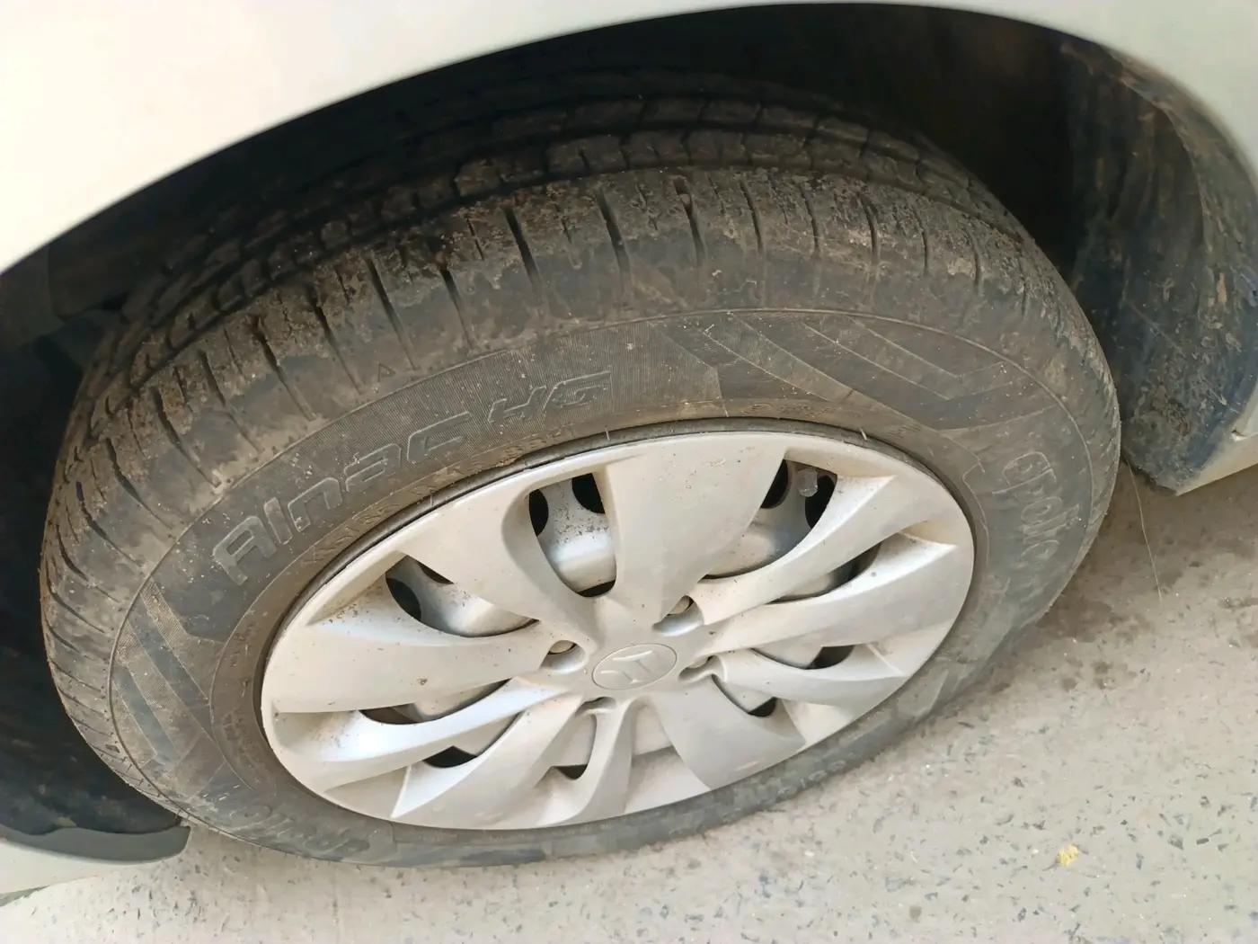 2023 Maruti Baleno SIGMA PETROL 1.2, Petrol, Manual, 5,502 km, tyre