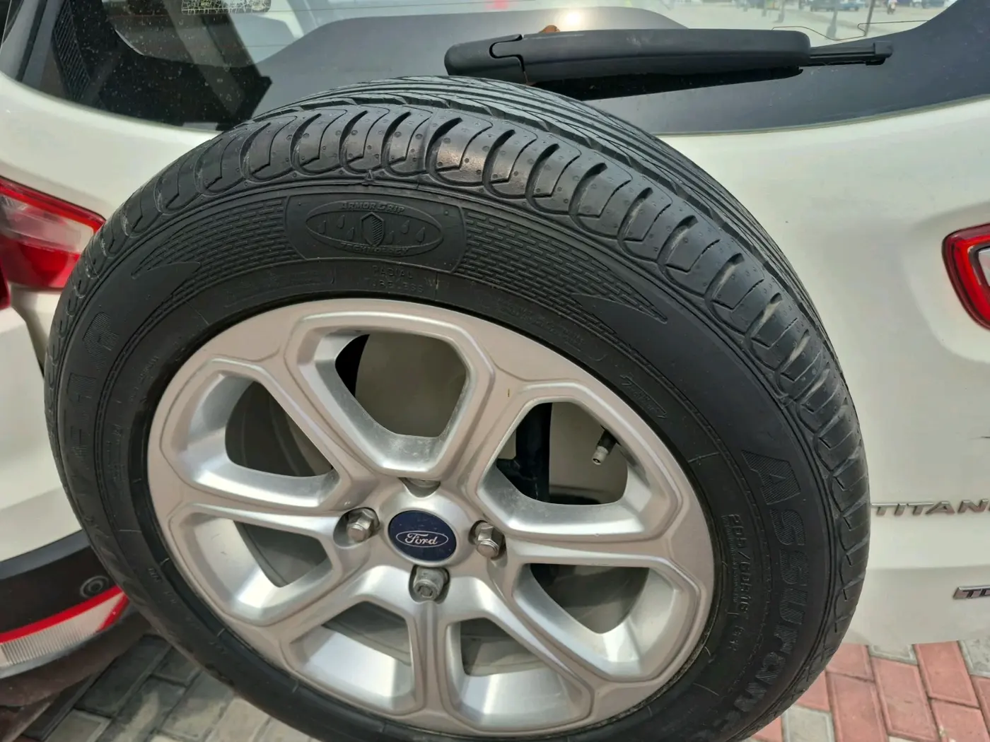 2018 Ford Ecosport TITANIUM + 1.5L DIESEL, Diesel, Manual, 79,011 km, tyre