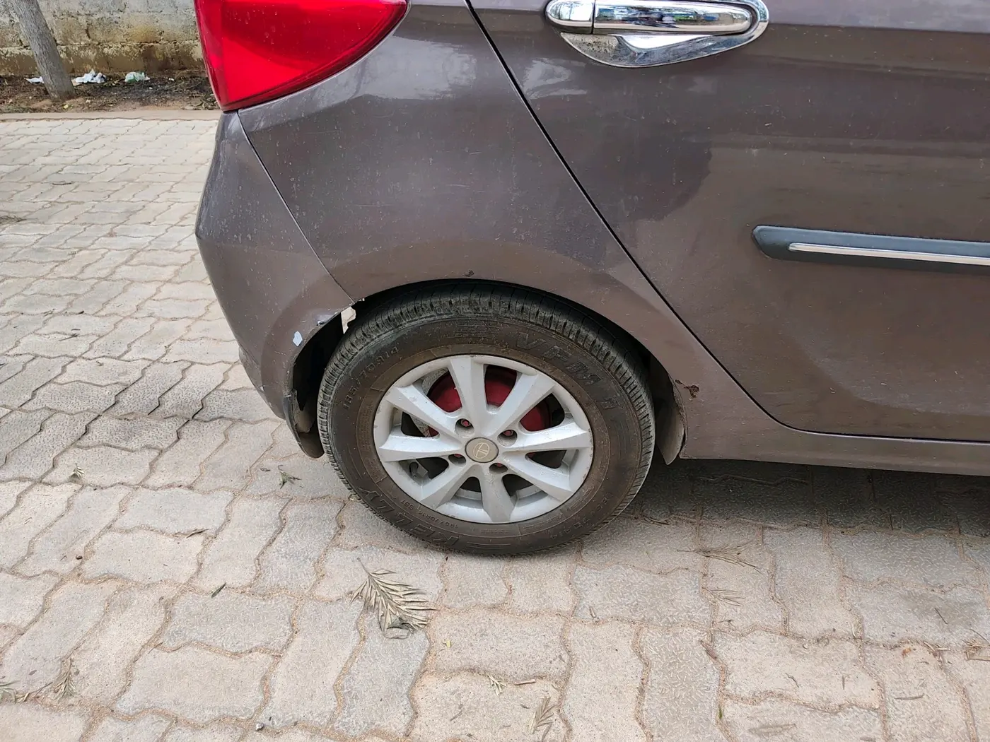 2018 Tata Tiago XZ DIESEL, Diesel, Manual, 1,01,128 km, tyre