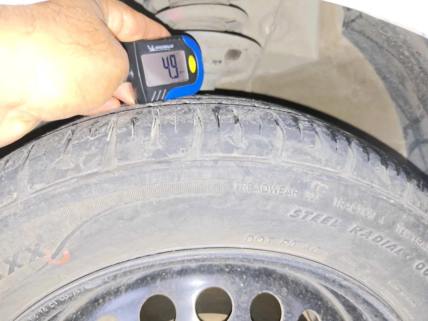 2016 Hyundai Grand i10 ASTA AT 1.2 KAPPA VTVT, CNG, Automatic, 1,12,716 km, tyre