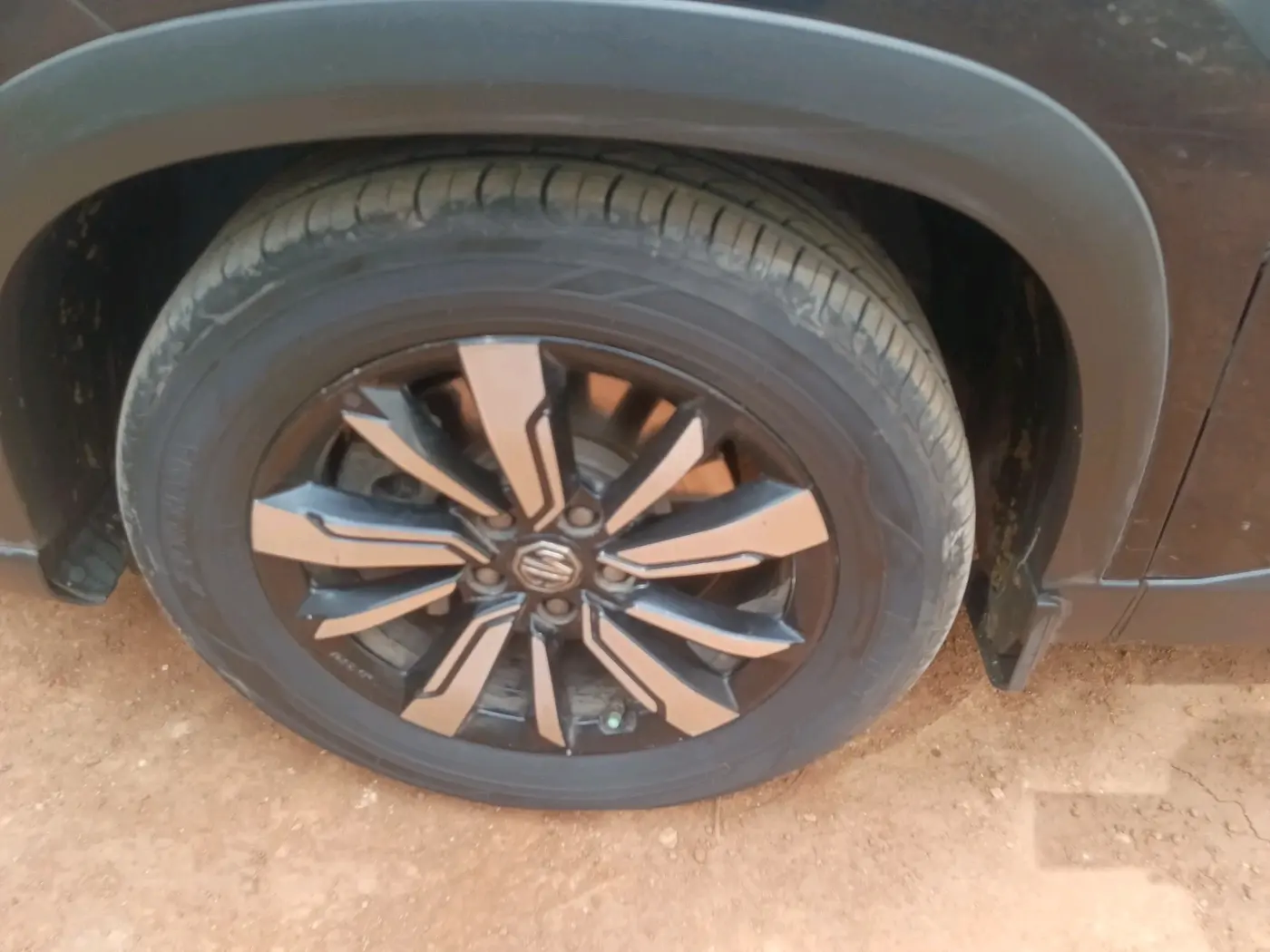 2020 MG HECTOR PLUS SHARP 2.0 DIESEL TURBO MT 6-STR, Diesel, Manual, 1,04,412 km, tyre