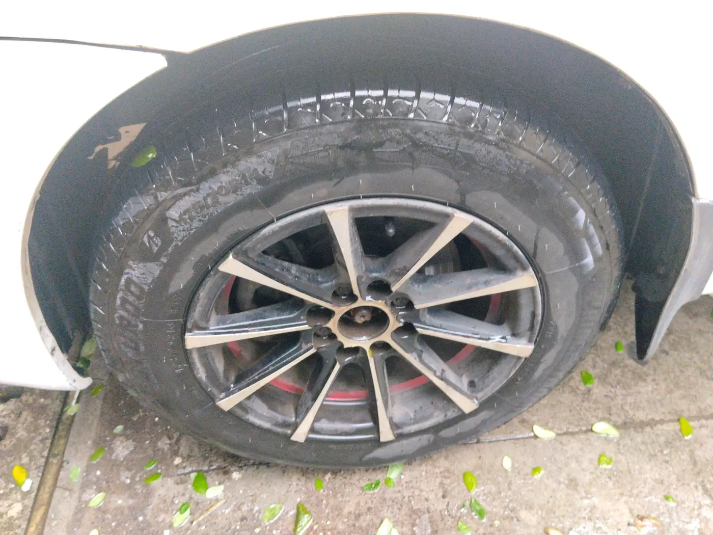 2016 Toyota Etios GD, Diesel, Manual, 56,105 km, tyre