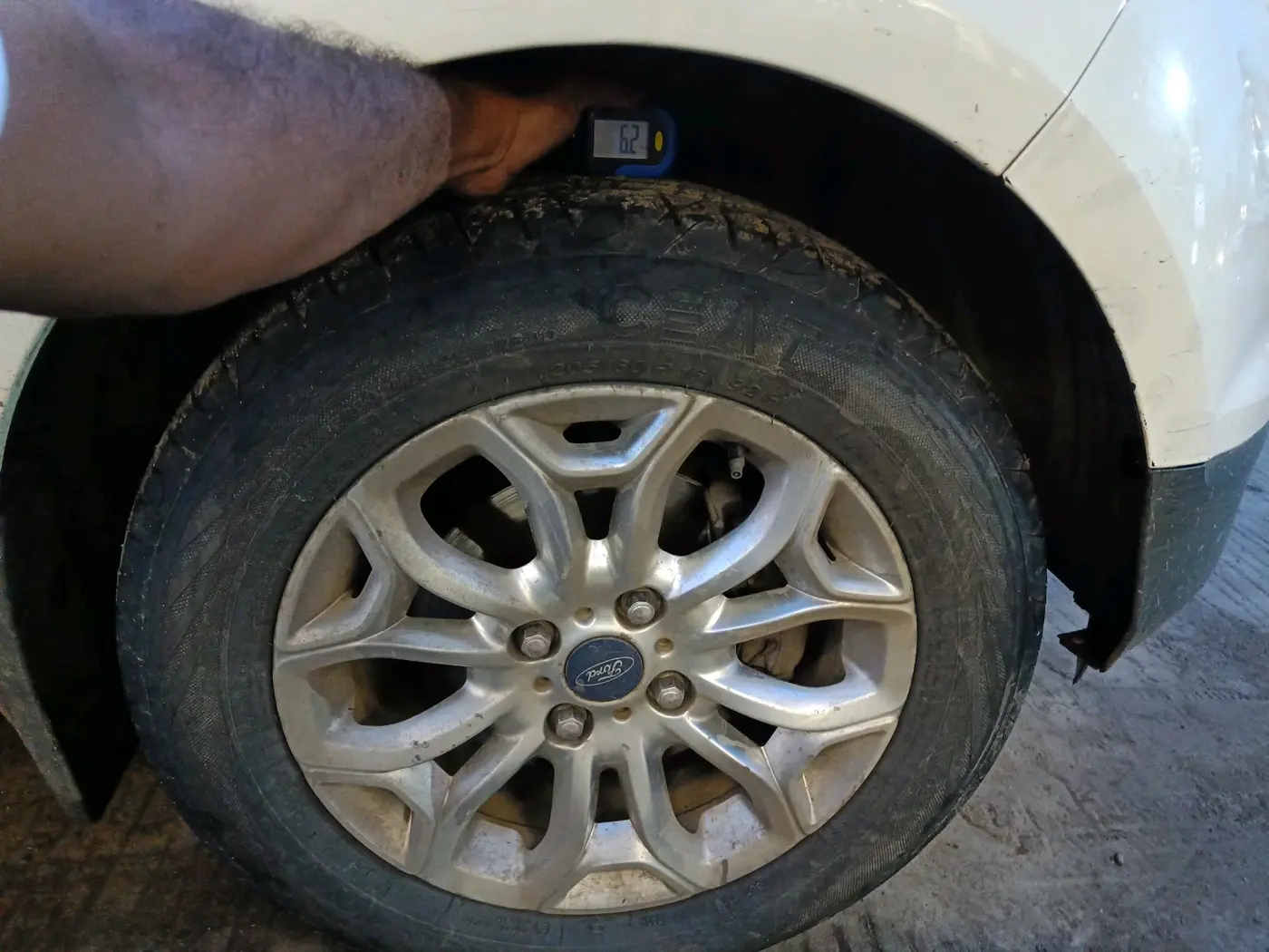 2013 Ford Ecosport TITANIUM 1.5L DIESEL, Diesel, Manual, 1,95,372 km, tyre