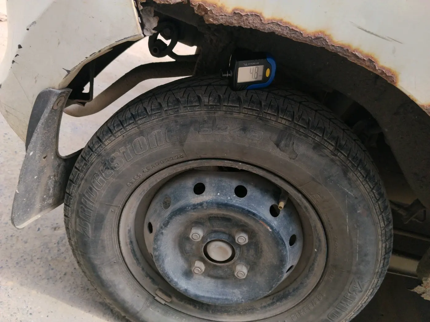 2012 Maruti Alto 800 LXI CNG, CNG, Manual, 1,42,744 km, tyre