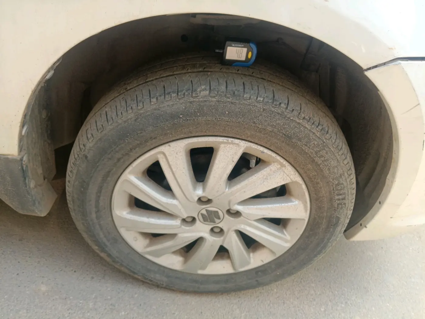 2016 Maruti Swift Dzire ZXI, Petrol, Manual, 56,181 km, tyre