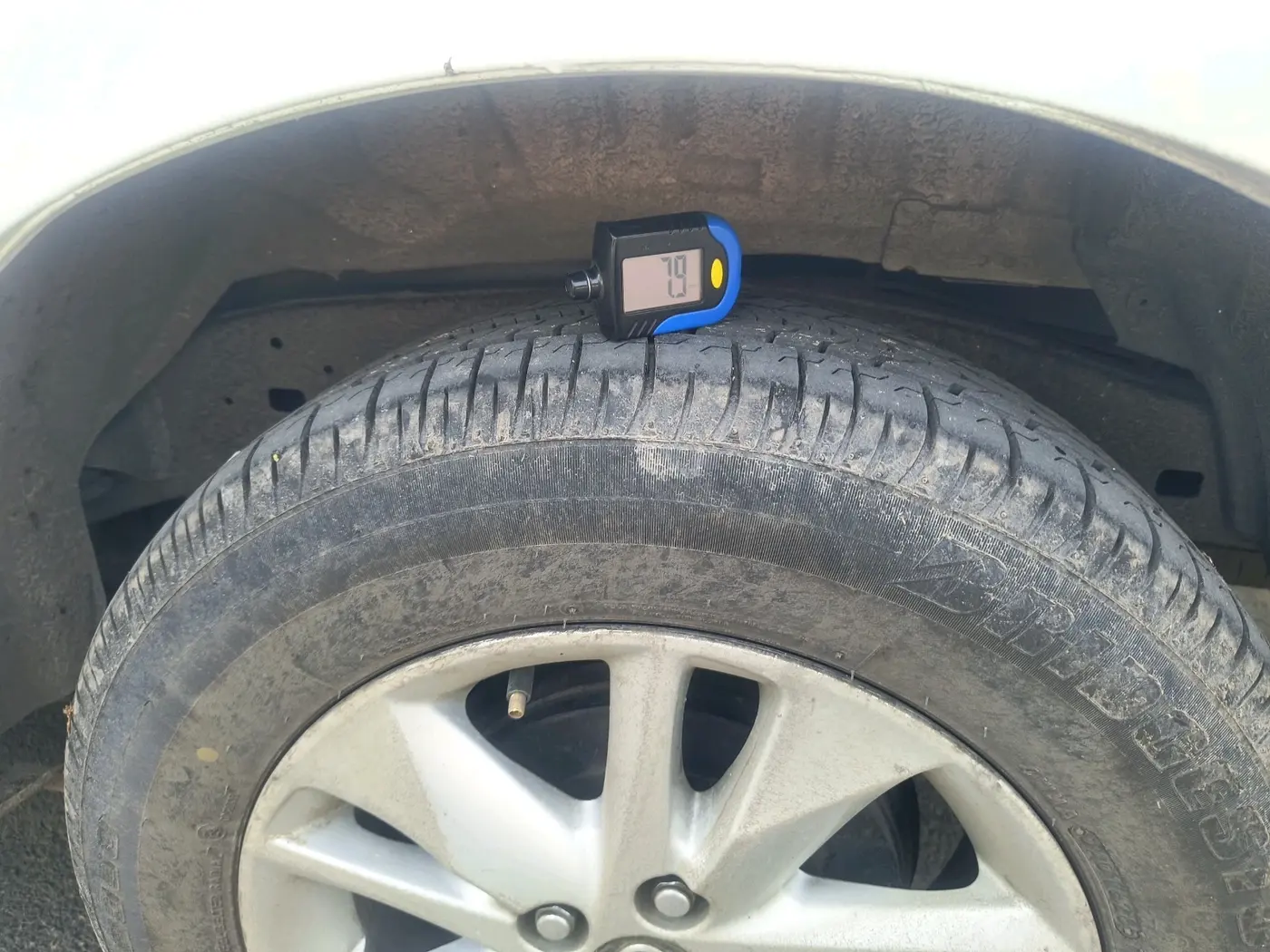 2018 Toyota Innova Crysta 2.4 GX AT 7 STR, Diesel, Automatic, 1,43,194 km, tyre