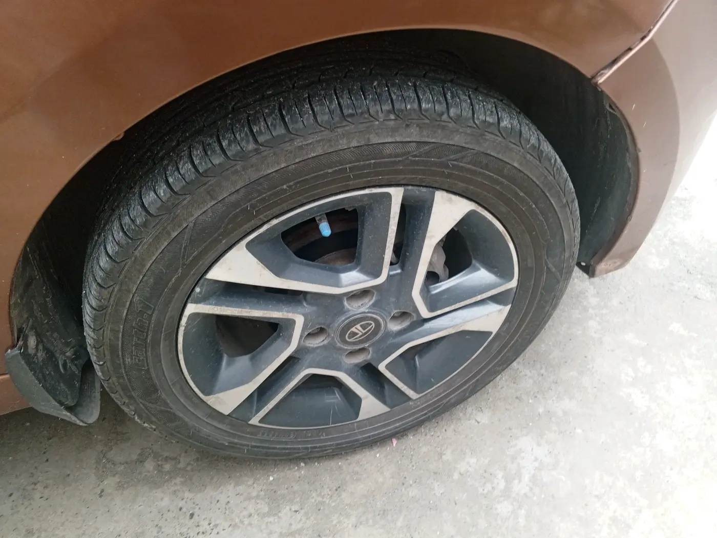 2018 Tata TIGOR XZ (O) PETROL, Petrol, Manual, 46,950 km, tyre