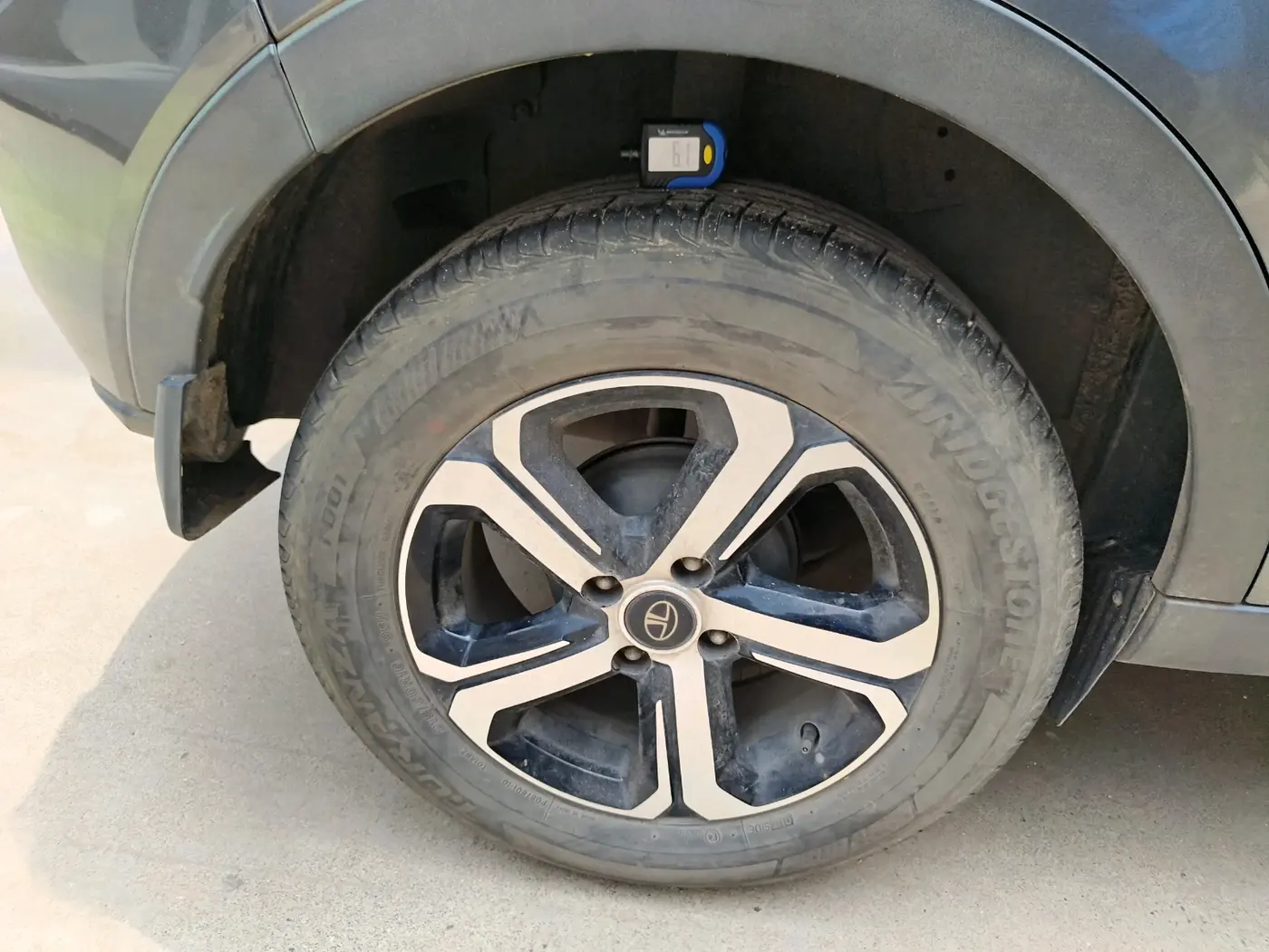 2022 Tata NEXON XZA PLUS PETROL, Petrol, Automatic, 35,285 km, tyre