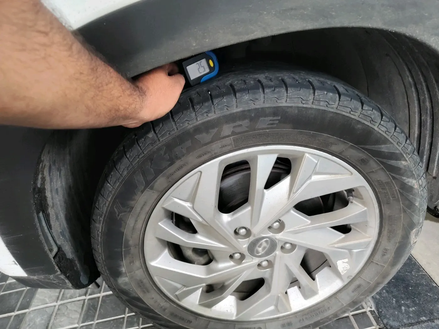 2021 Hyundai Creta SX EXECUTIVE 1.5 PETROL, Petrol, Manual, 69,144 km, tyre