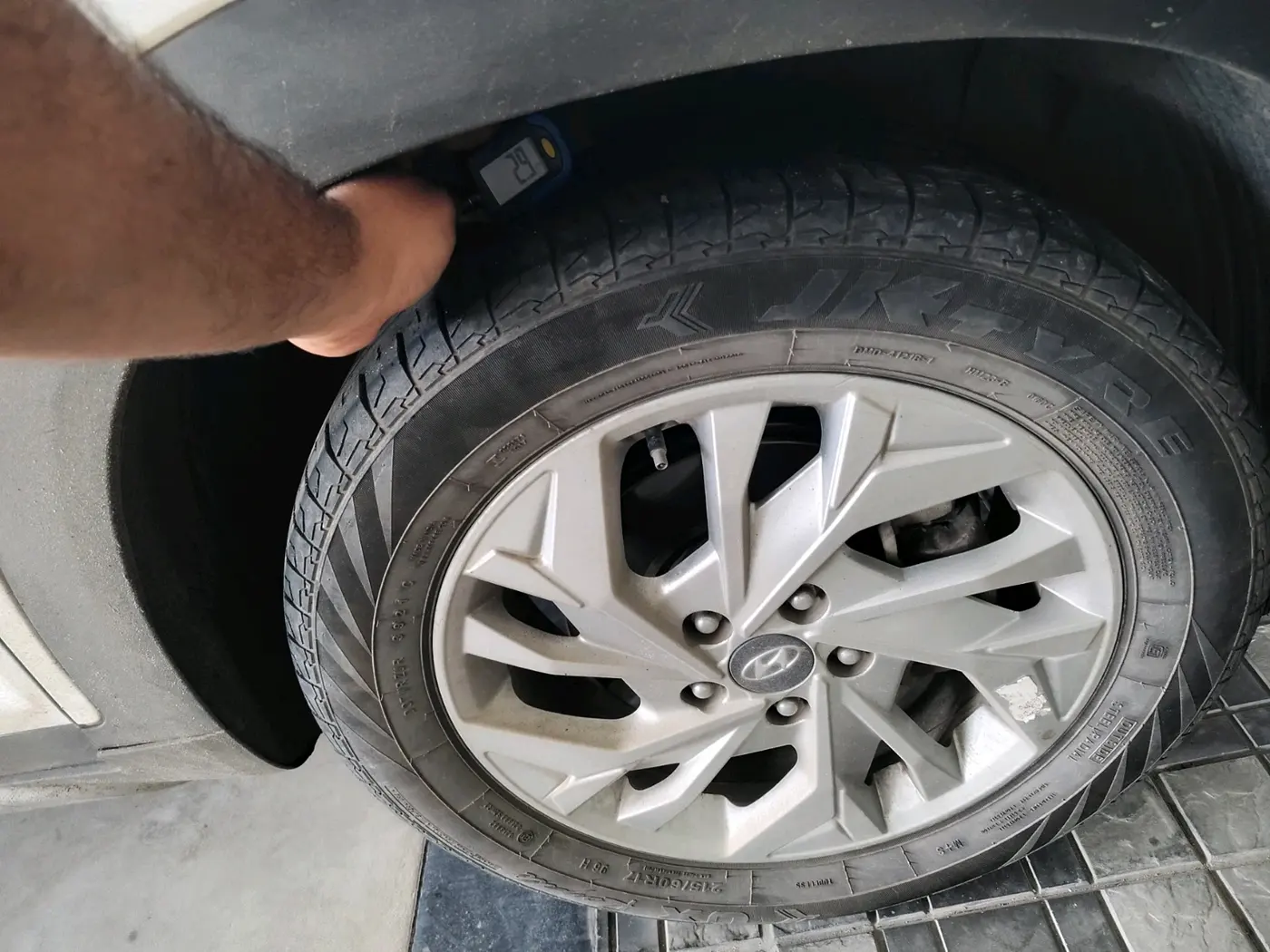2021 Hyundai Creta SX EXECUTIVE 1.5 PETROL, Petrol, Manual, 69,144 km, tyre