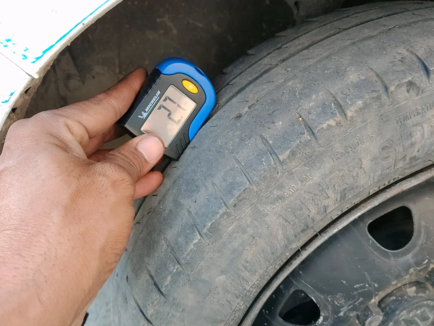 2016 Maruti Alto K10 LXI CNG, CNG, Manual, 81,971 km, tyre
