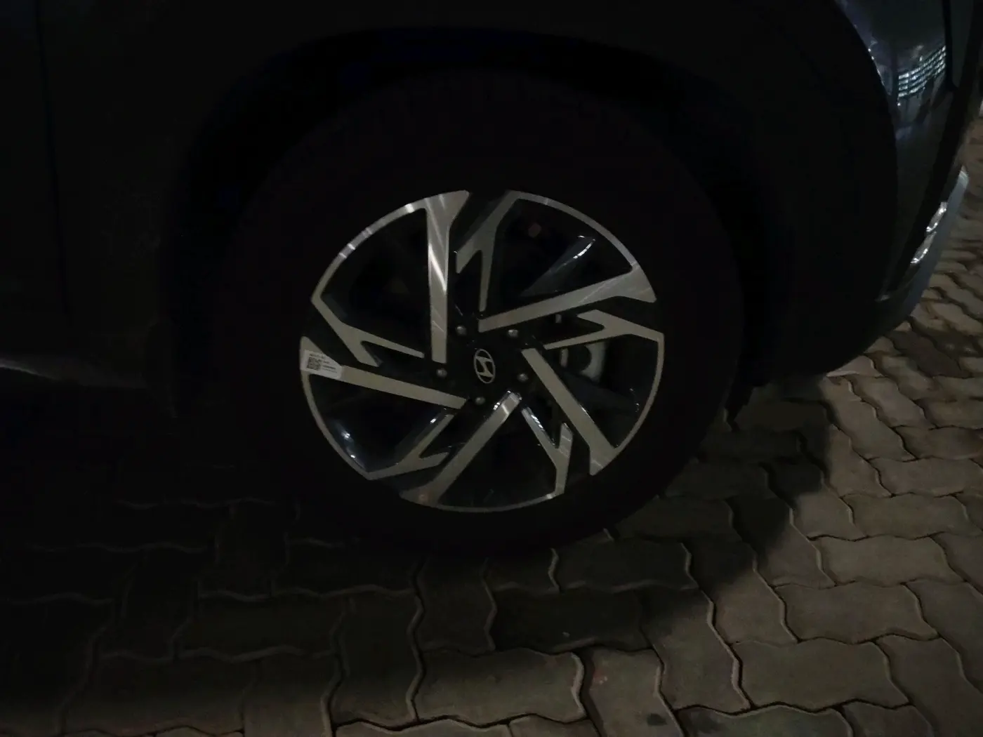 2025 Hyundai Creta SX TECH 1.5 PETROL iVT, Petrol, Automatic, 7,974 km, tyre