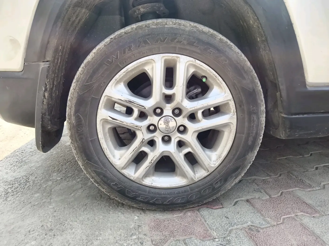 2019 Jeep Compass LIMITED 2.0 DIESEL, Diesel, Manual, 1,05,944 km, tyre