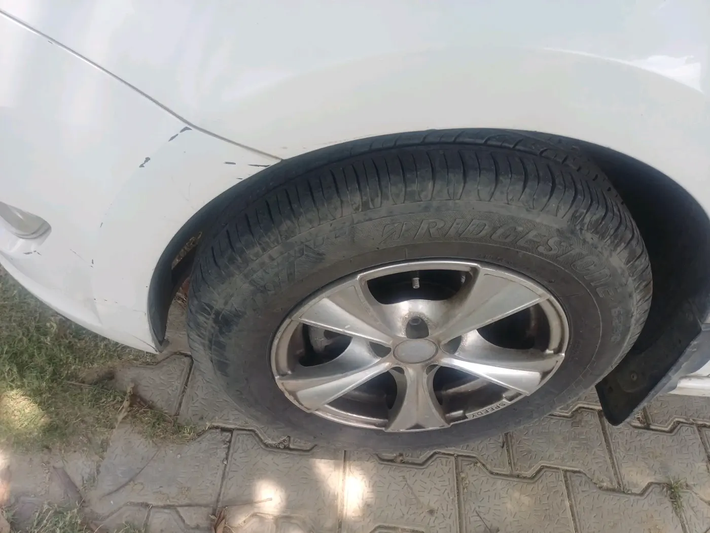 2013 Skoda Rapid AMBITION 1.6 MPI MT, Petrol, Manual, 67,202 km, tyre