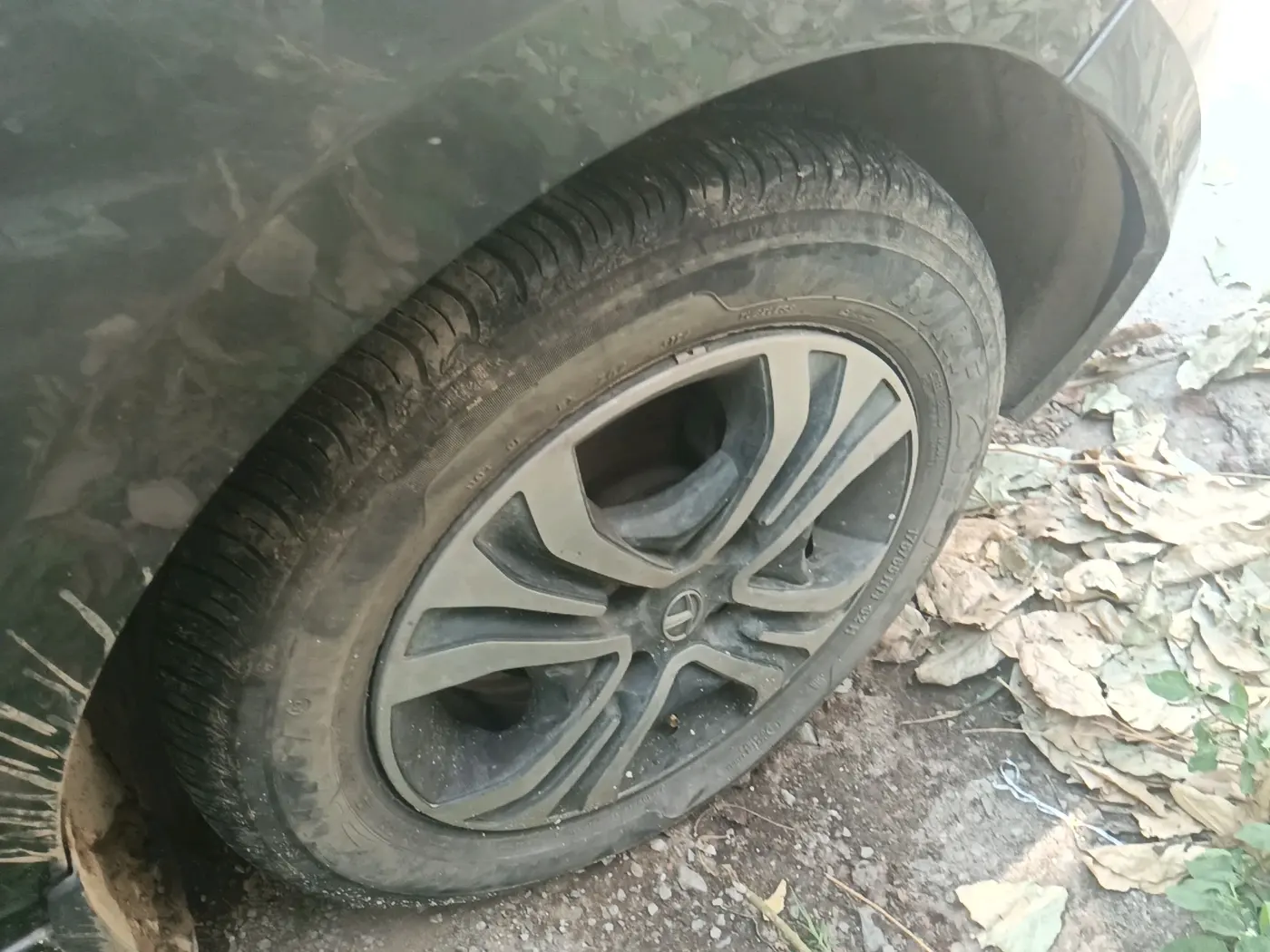 2022 Tata Tiago XZ PLUS CNG, CNG, Manual, 48,196 km, tyre